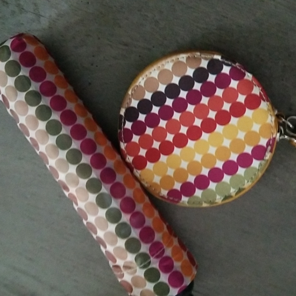 Women's accessories